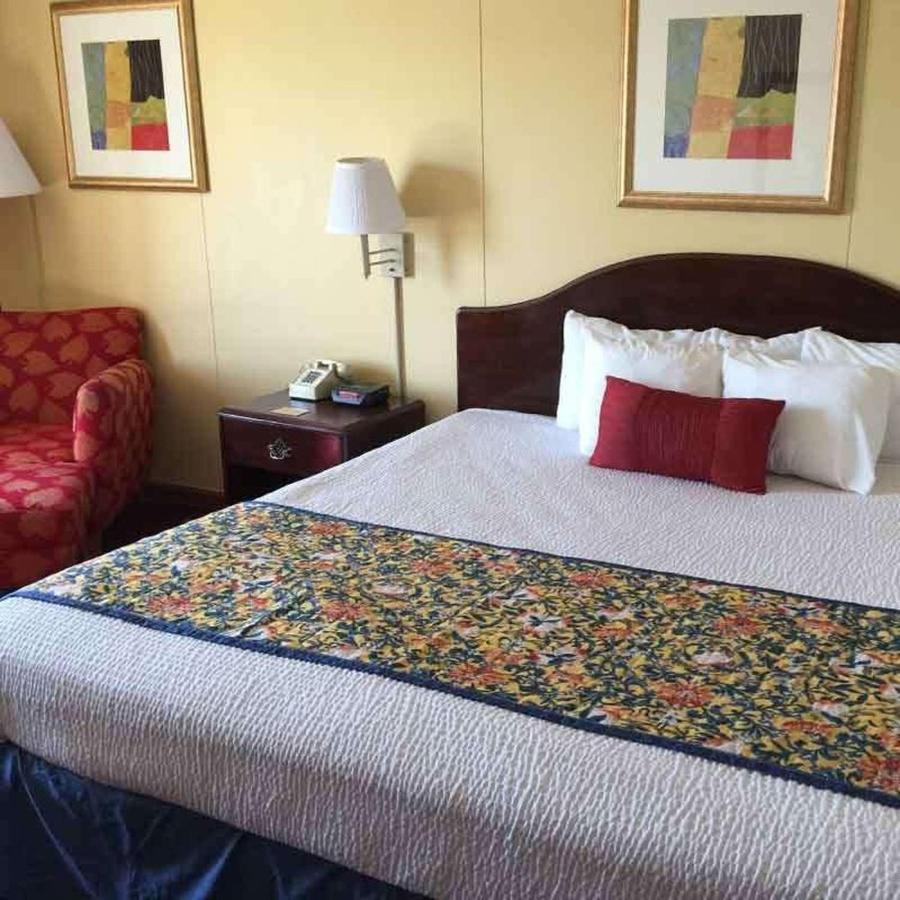 Astoria Hotel Danville West Buitenkant foto