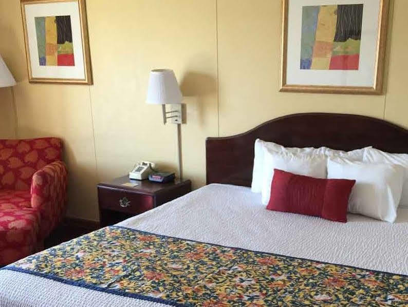 Astoria Hotel Danville West Buitenkant foto