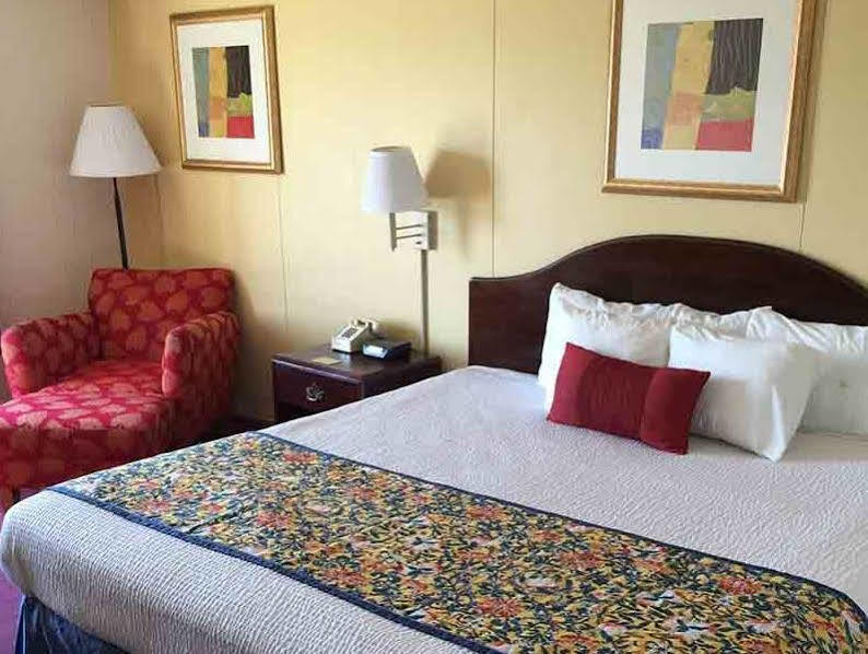Astoria Hotel Danville West Buitenkant foto